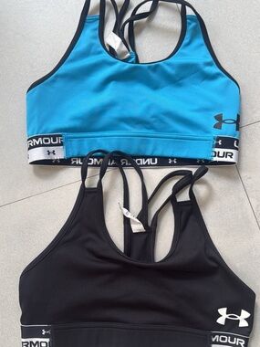 Under Armour Girl’s Two Sports Bras in Bright Blue and Black — Youth Medium